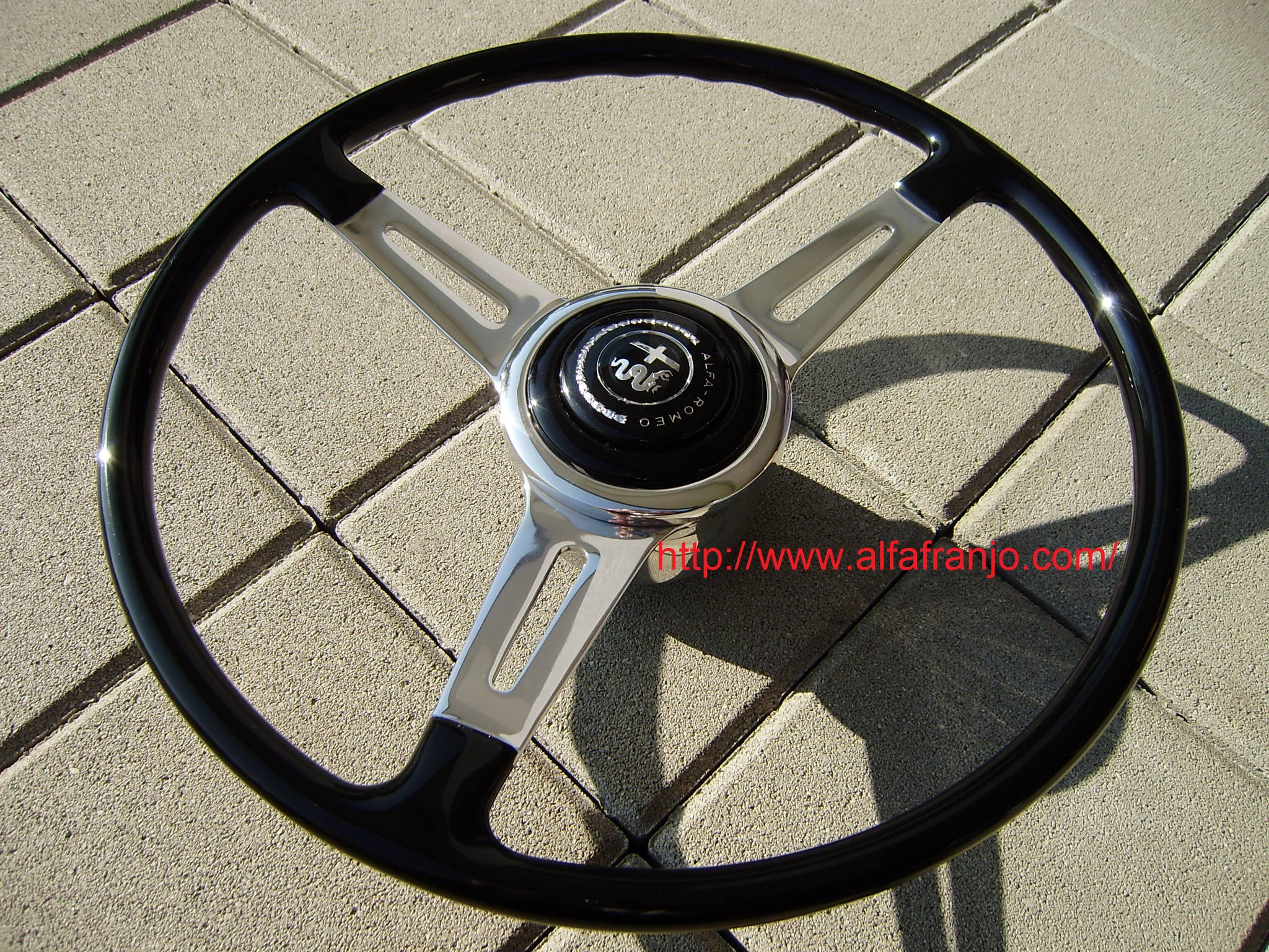 Alfa Romeo 105 Giulia Bertone Sprint GT/Sedan/ Horn button ring